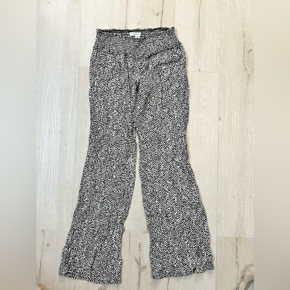 O’Neill palazzo pants. Black/white, extra stretchy size medium like new